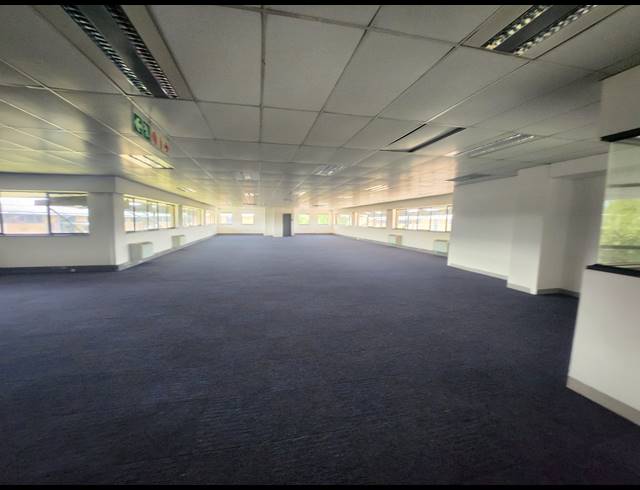1,840M² OFFICE TO LET IN RANDJESPARK